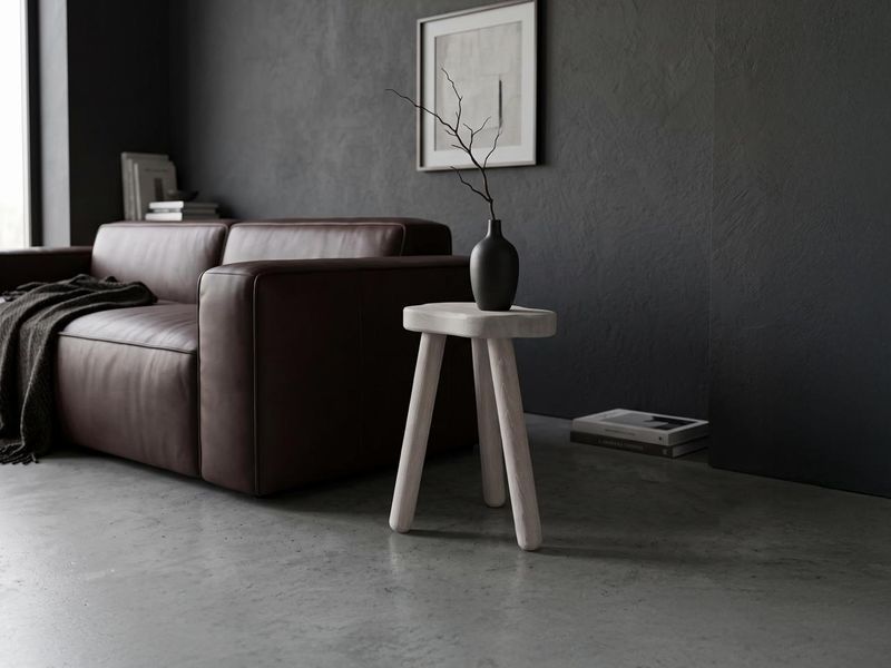 Round wooden stool Pebble &Oslash;20 cm, height 20 cm, solid oak - black